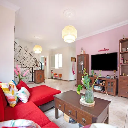 Holiday home Panoramic View Holiday In Arona With Bubble Bath Bath *